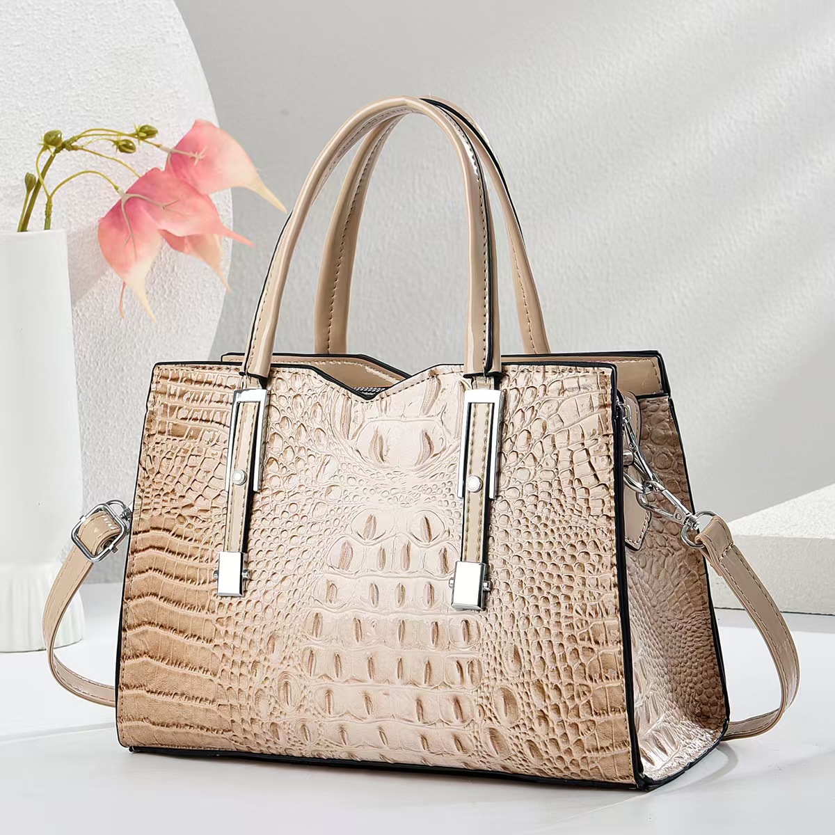 Emperor rinoceronte retro nicho bolso de mano mujer 2025 primavera y verano patrón de cocodrilo todo fósforo pequeño bolso de transporte nuevo