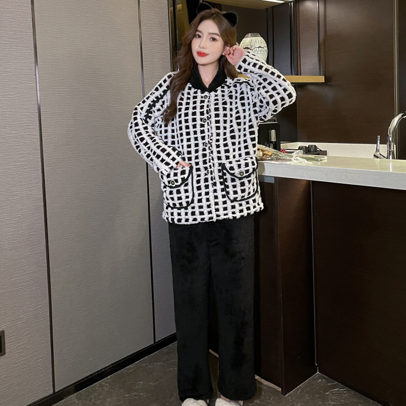 El otoño y el Invierno de manga larga estilo Chanel engrosada pijamas las mujeres caliente dulce chica nueva cardigan Home wear, además terciopelo traje