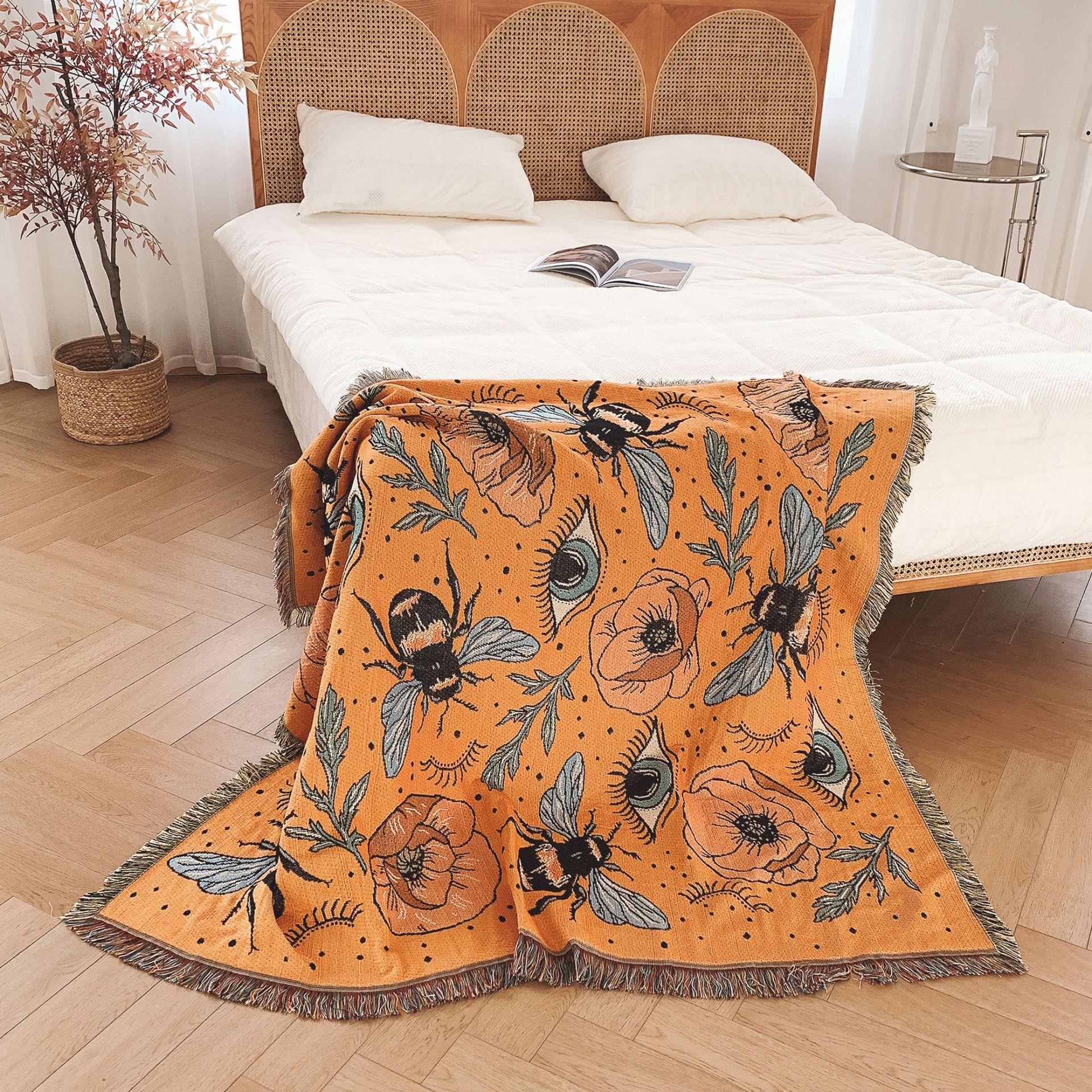 Bee Camping Blanket Instagram Style Multifunctional Throw Blanket Outdoor Picnic Blanket Sofa Blanket Cover Blanket Bohemian Blanket