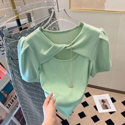 High-end European Station Green Short Sleeve T-shirt for Women, Summer Korean Version New Design Felt Minority Mind Game Bubbling Sleeve Top