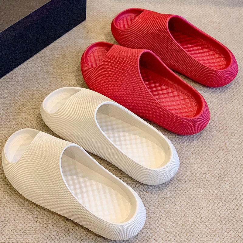 Versatile Casual Slippers for Women, Summer Outdoor Wear, Thick-Soled Height-Increasing Home Slippers, Couple Style, Non-Slip Beach Sandals