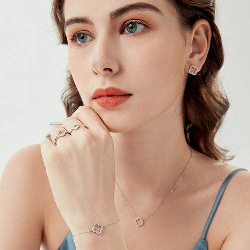 S925 Silver Cross-Border Bestselling Necklace, Niche Light Luxury Chain with Hollow Clover Leaf Jewelry Set for Women, European and American Style Accessories