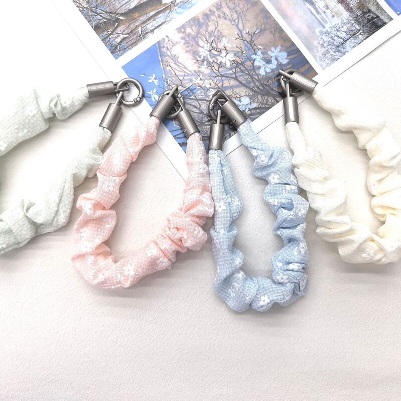 Fabric mesh white flower phone chain, phone strap, wrist lanyard, keychain, sweet and soft-toned bag charm
