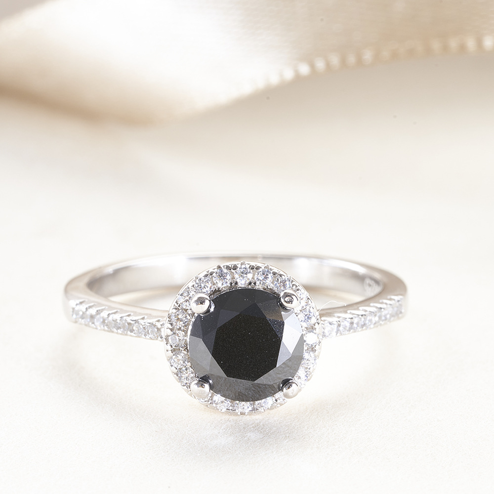 1 quilates de anillo de piedra de moissanita negra simple moda europea y americana caliente certificado de anillo de plata correa