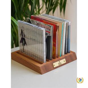 ɳ����ľ����CD�ռ{���Α��Ƭչʾ�ܹ�P�ռ{�к��z��Ƭ��м�