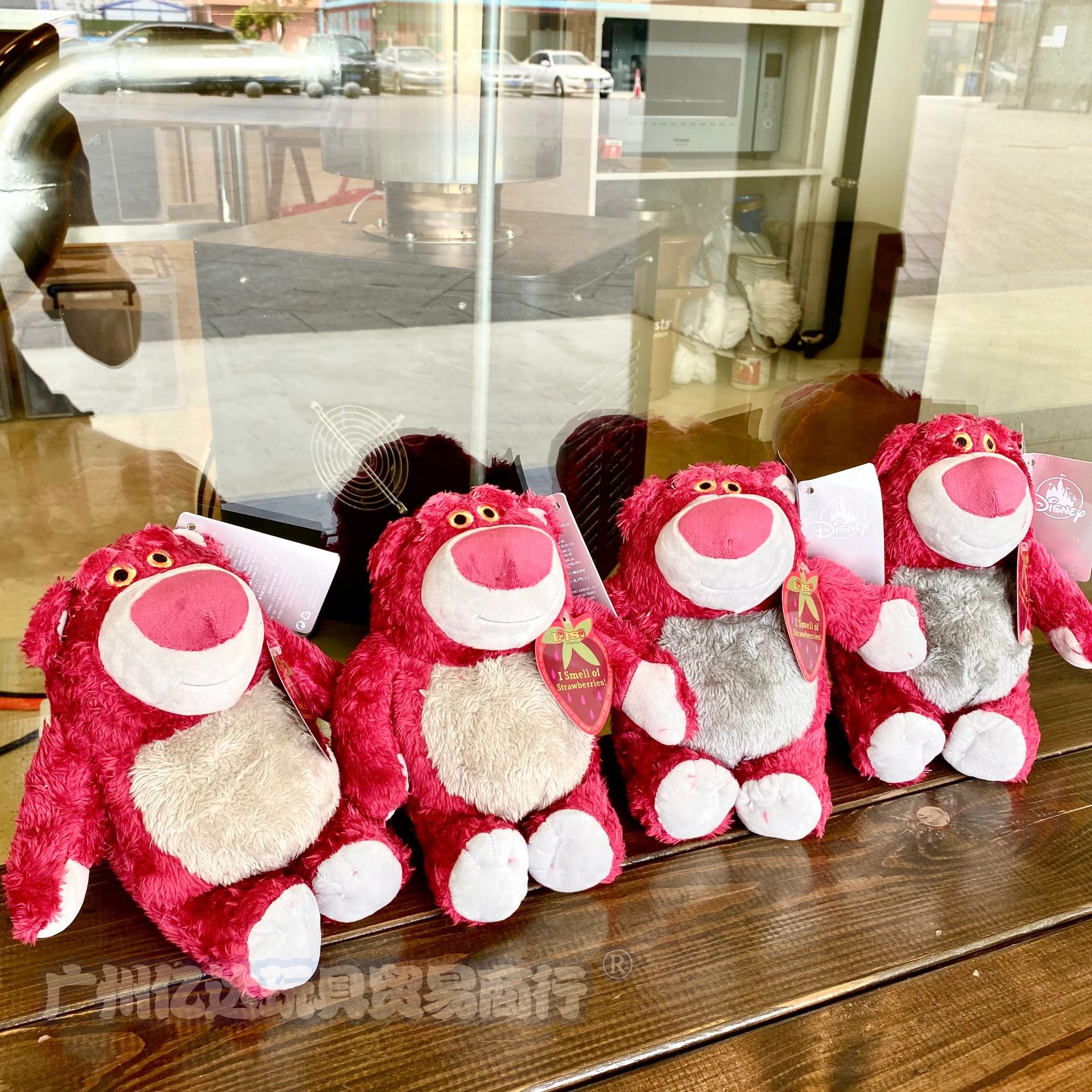 批发草莓熊公仔毛绒玩具草莓味熊红色泰迪熊玩偶超大娃娃夹娃娃机