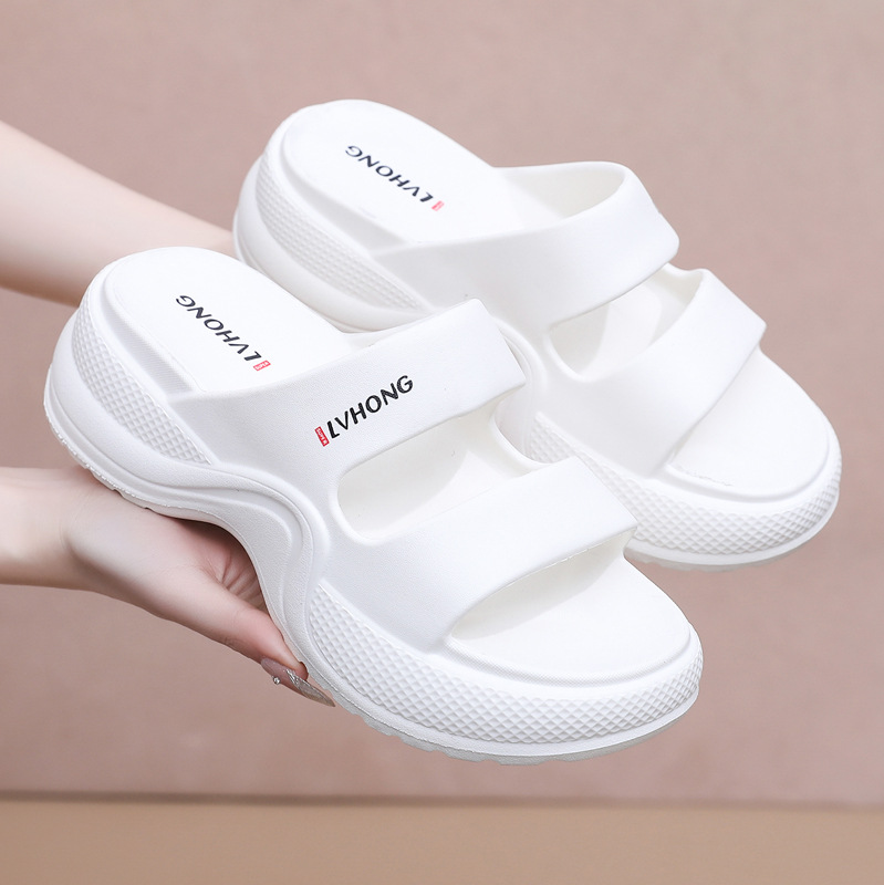 2025 nueva moda muffin de fondo grueso zapatillas frías de tacones altos EVA para mujeres de verano para aumentar la altura zapatillas casuales transfronterizas