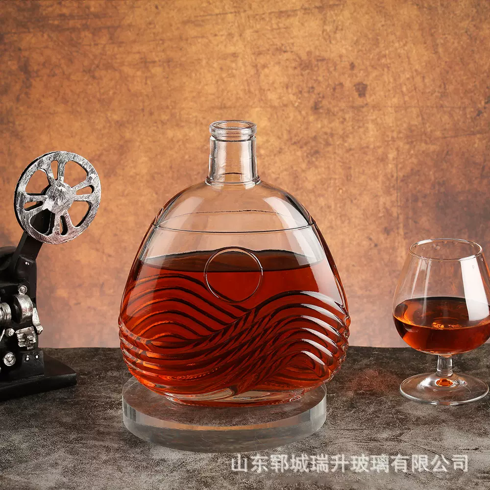 出口洋酒瓶白兰地xo威士忌空酒瓶玻璃厂晶白料水晶玻璃 洋酒瓶量