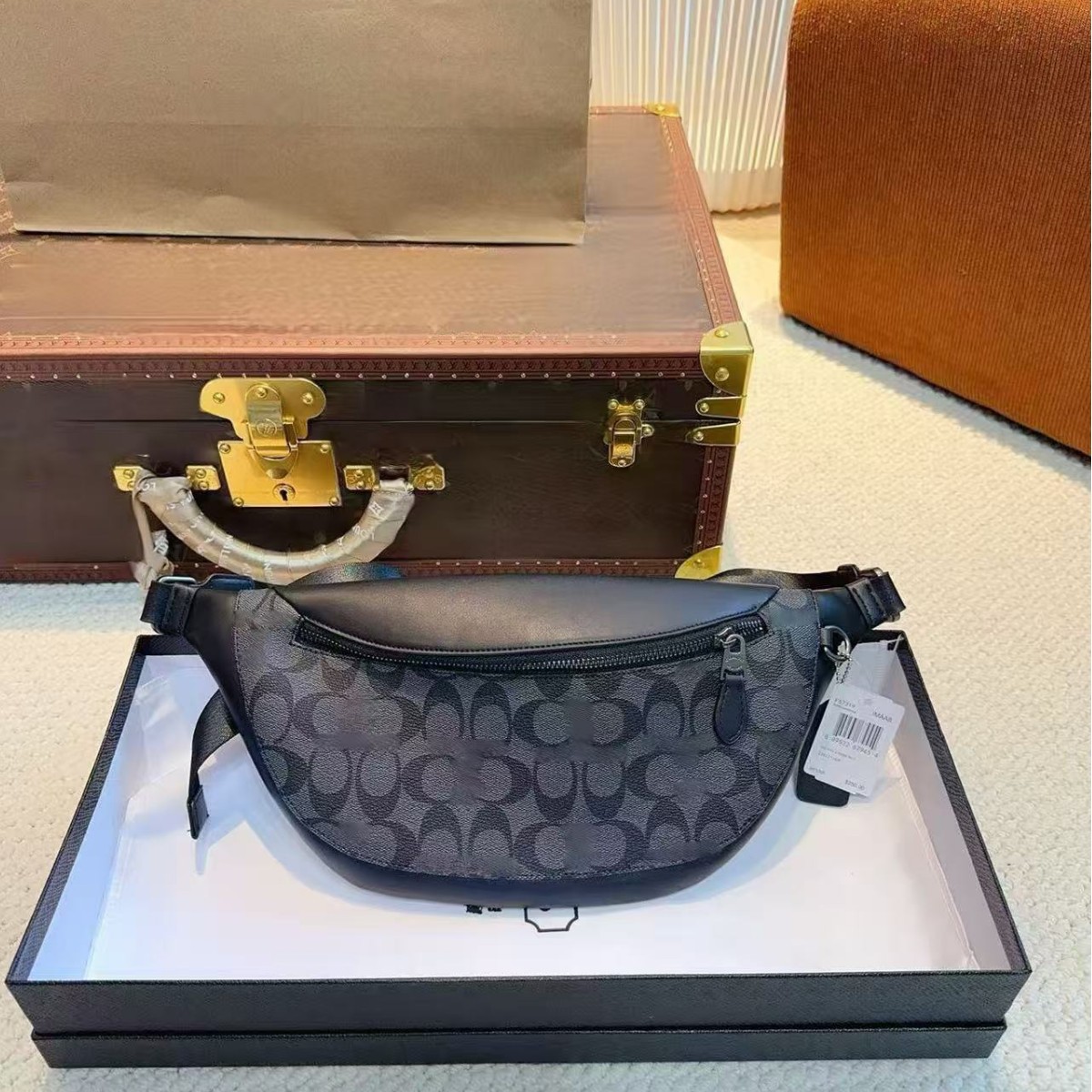 2025 Ole nuevo bolso de cintura de hombre retro logotipo clásico europeo y americano Warren bolsa de pecho 7877