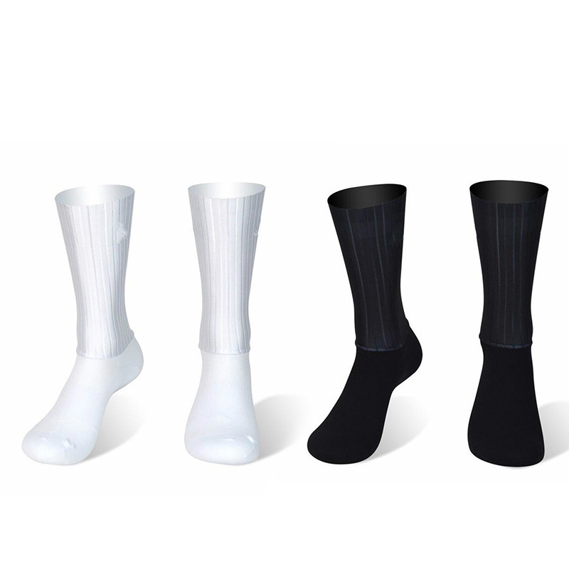 Custom New Summer Breathable Cycling Socks Men Anti Slip Seamless Aero Bike Wearproof Road