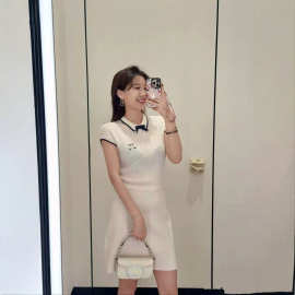 南油高端女装 明星同款VA家26新款修身蝴蝶结中长款针织连衣裙女