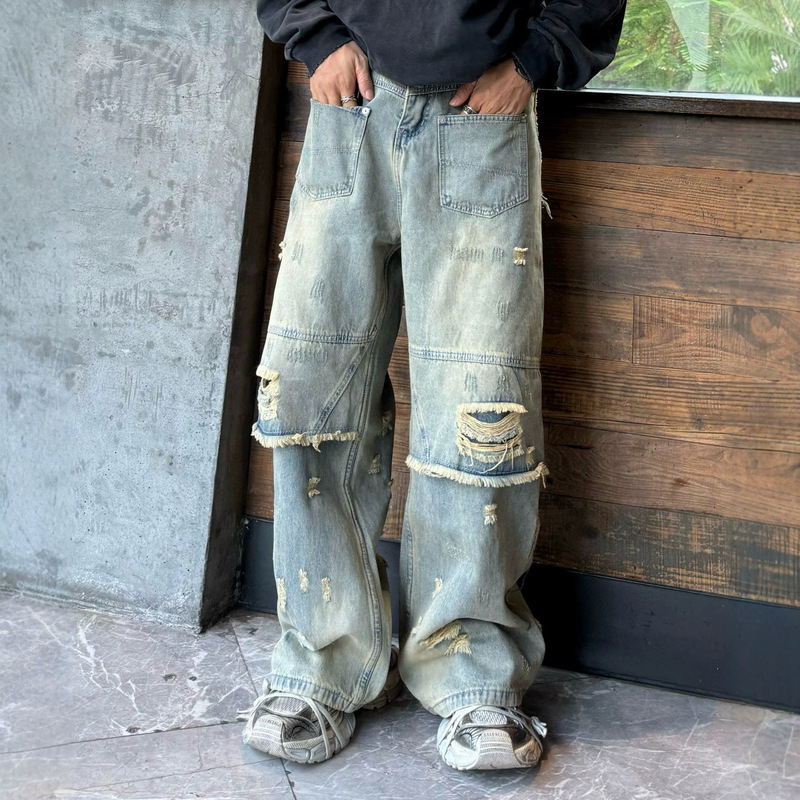 Paris B's 26Ss New Denim Pants Break the Rules with a Reverse Denim Design Featuring a Reverse Front and Back Panel Design Paris B's 26Ss New Denim Pants Break the Rules with a Reverse Denim Design Featuring a Reverse Front and Back Panel Design