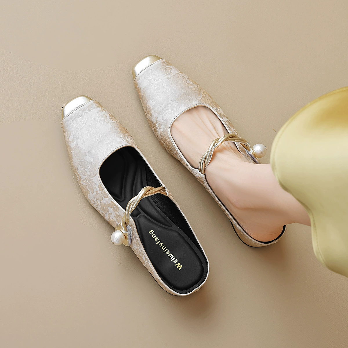 Weiwei Girl 958-3 Французские Баотоу Половина Тапочки