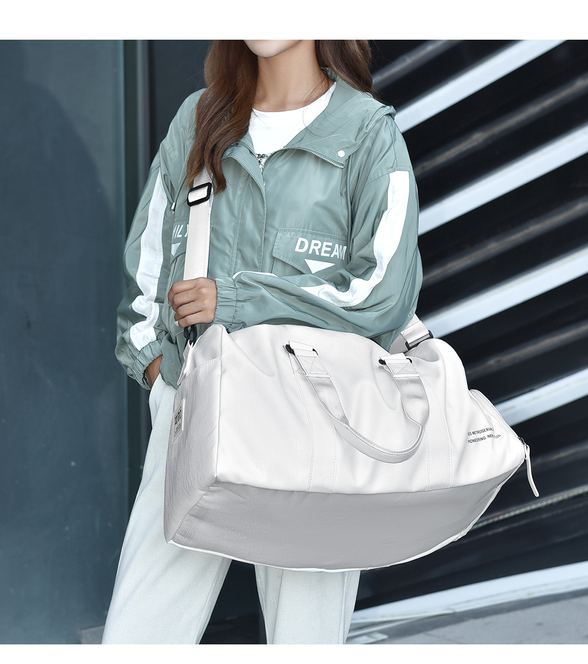 Sac à main de grande capacité pour hommes, bagages de loisirs à la mode, sac de voyage pour sports de plein air, sac de fitness à séparation sèche et humide_voghion.com