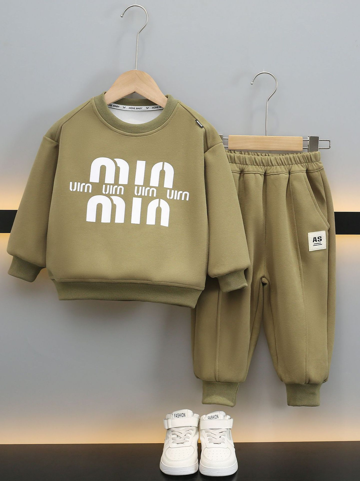 7076 ropa para niños traje para niños primavera y otoño 2025 nueva ropa de celebridades de Internet de moda para niños traje de dos piezas casual de primavera