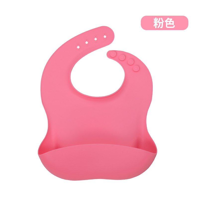 赤ちゃんのシリカゲルはよだれを囲んでいます。|undefined
