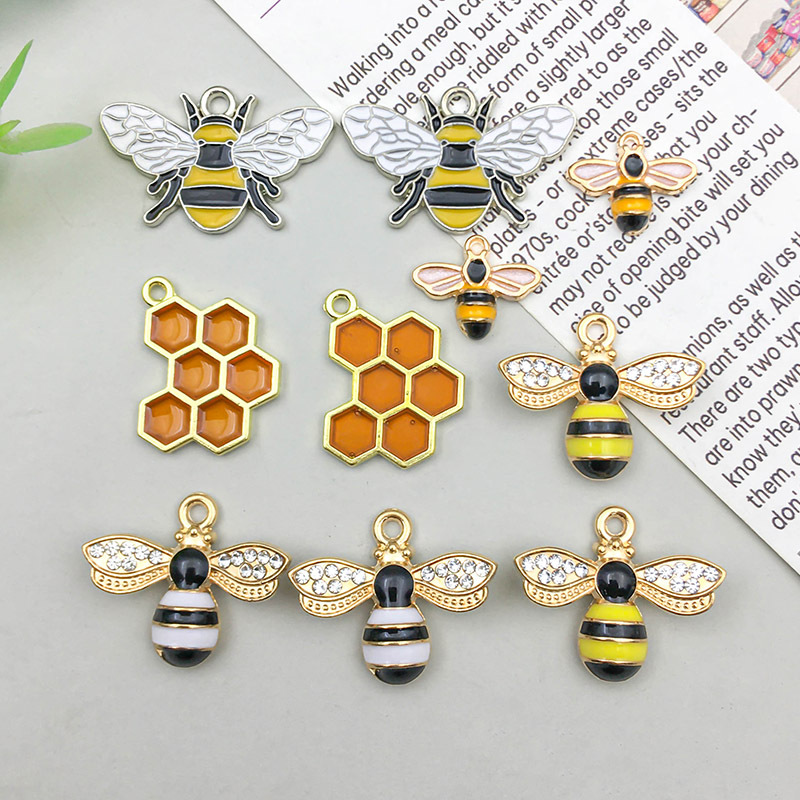 2g Weight Pendant Jewelry Making Type DIY Jewelry Accessories Classification 5 Models, 2 Each, 10/Bag Quantity Alloy Material Bee Pattern Cartoon Style Style Enamel, Enamel Craft Yellow Color 5 Models, 2 Each, 10/Bag Alloy Bee Pendant DIY Jewelry Accessories 8