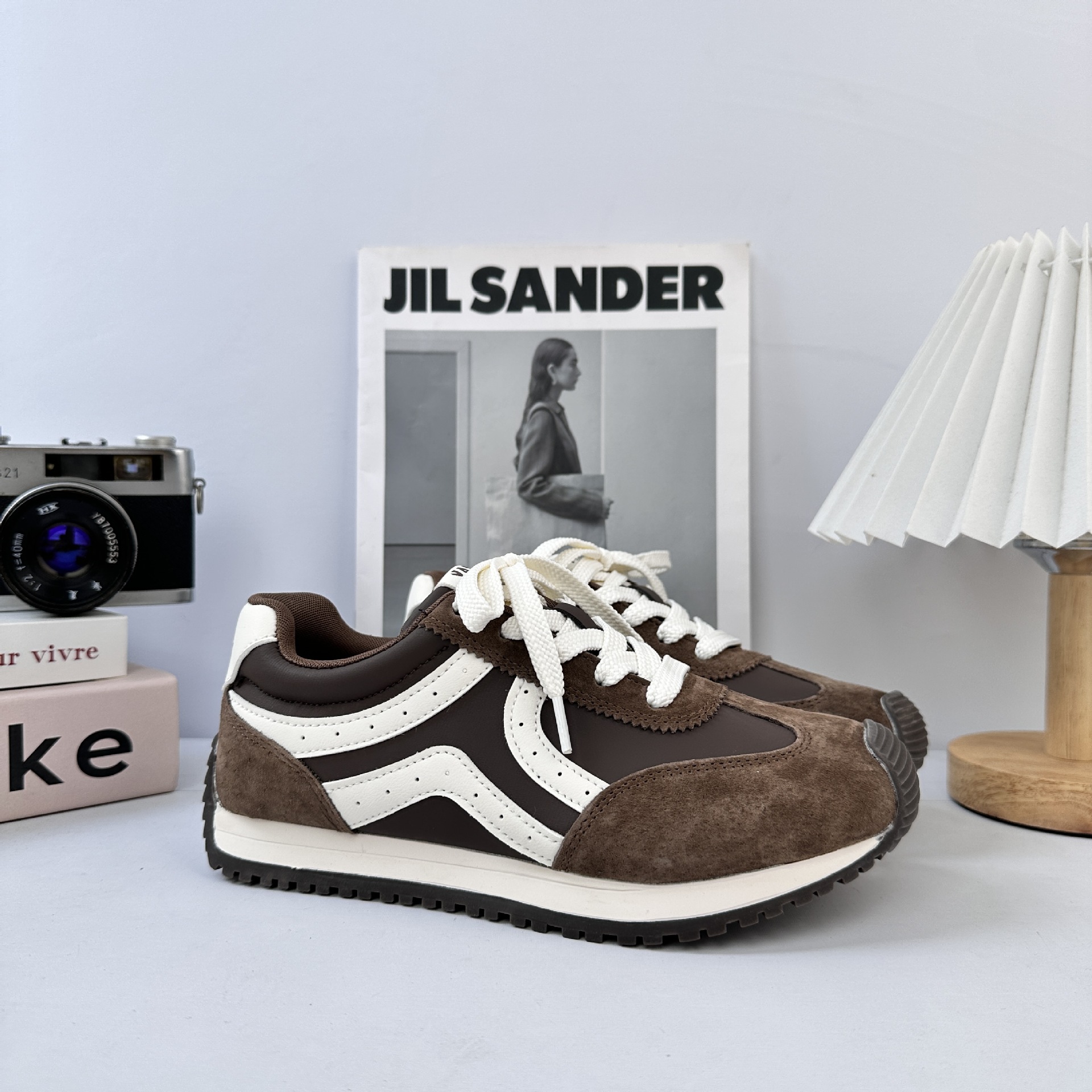 Zapatos deportivos Gump de estilo de Hong Kong para mujeres super caliente chic popular popular zapatos de skate casuales de nicho 2025 nuevos zapatos de papá