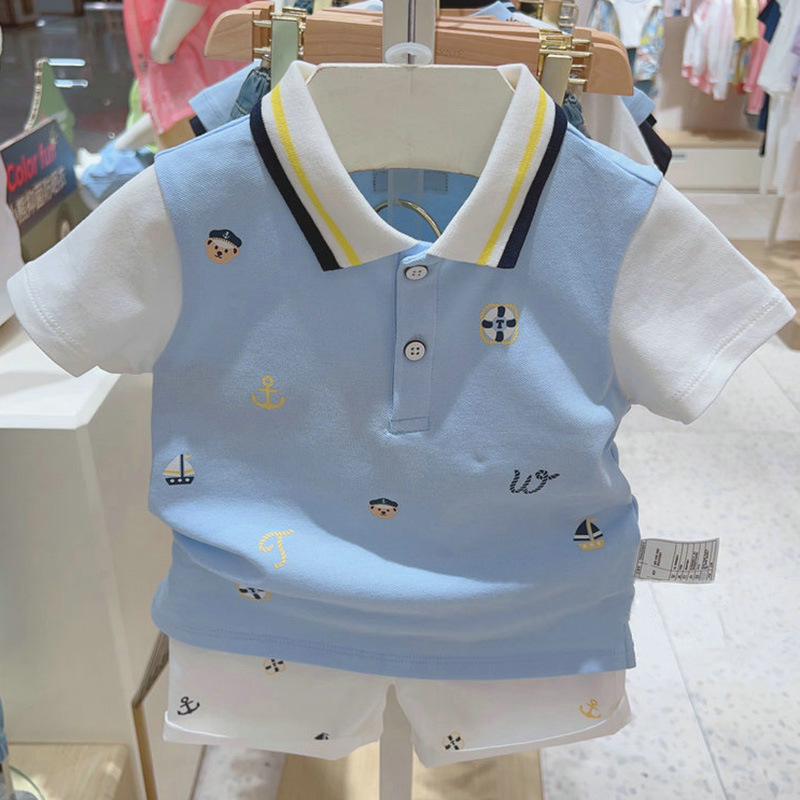 New summer boys' polo shirt with all-over print, versatile and stylish short-sleeved polo shirt for kids.