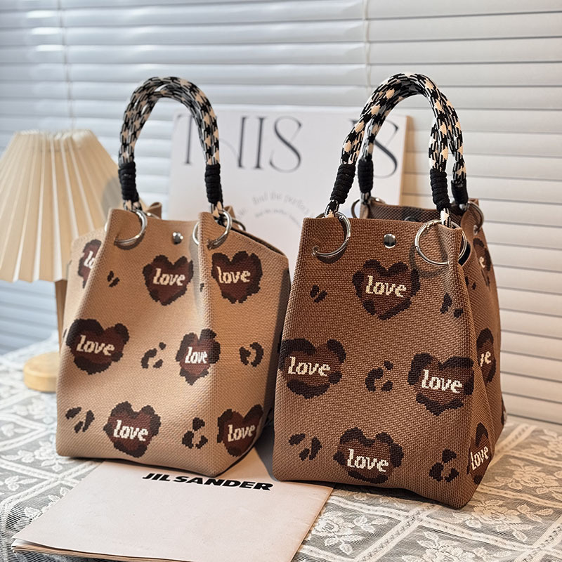 2025 New Ins Rope Handbag Spring & Fall Bucket Bag Travel Fashion Versatile Niche Large Capacity Handbag