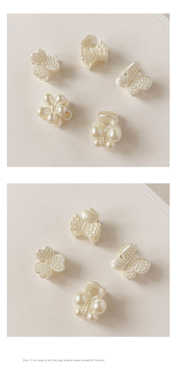 Cartoon Style Sweet Flower Butterfly Arylic Imitation Pearl Hair Claws 1 Piece display picture 3