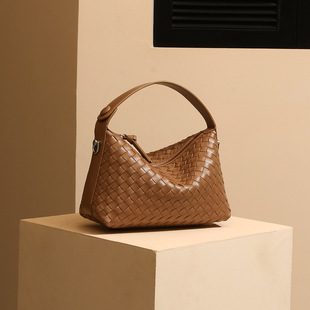 ���R�d���N��ƤŮб�����Ů�μ��ͨ�ھ��������С��������¿�