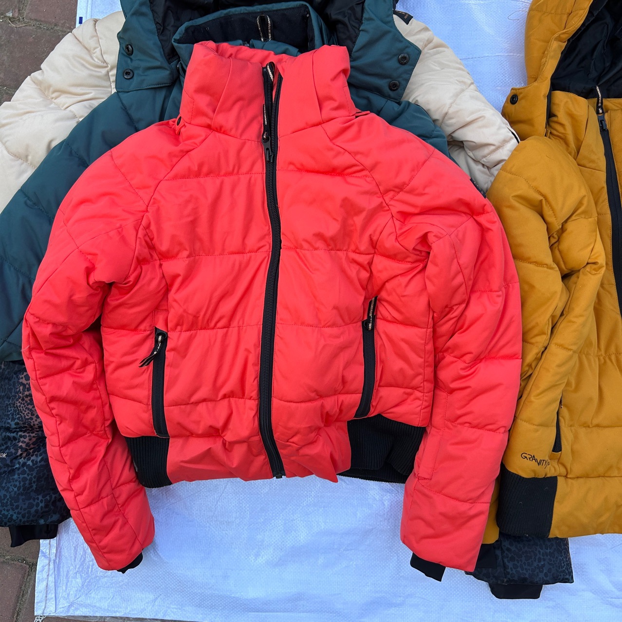 Europa y América al aire libre a prueba de viento a prueba de lluvia, ropa de algodón caliente, ropa de esquí, 24 nuevas exportaciones de comercio exterior
