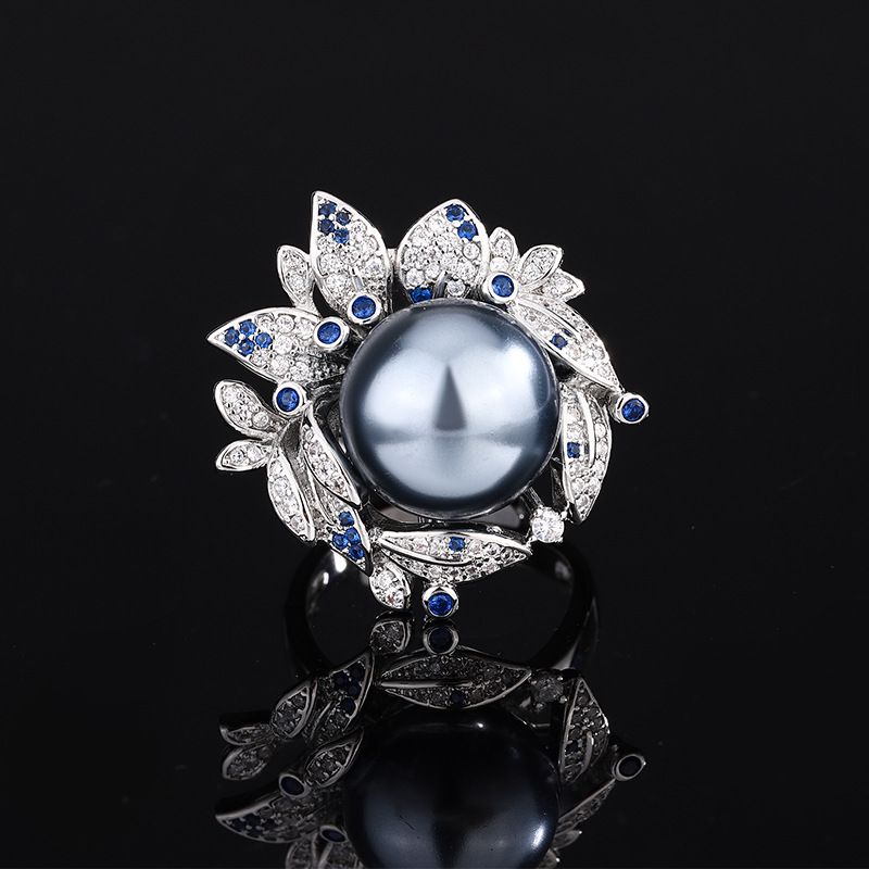 2024 nueva joyería cobre chapado en platino nuevo estilo con incrustaciones de flor de perlas temperamento anillo de lujo ligero 14mm