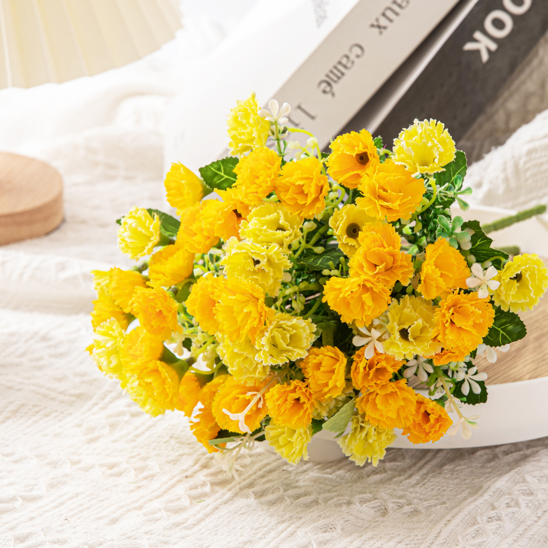 Simple flor artificial Flor de plástico verde planta decoración salón decoración fragante Clavel floral al por mayor