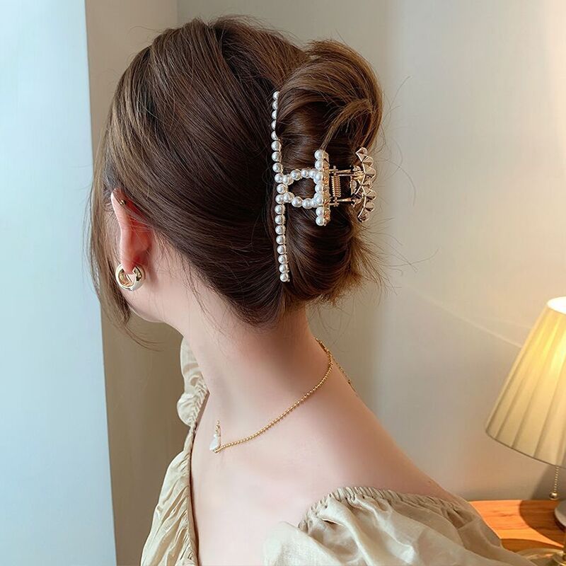 Korean New Style Pearl Large Catch Clip Wholesale Nihaojewelry display picture 3