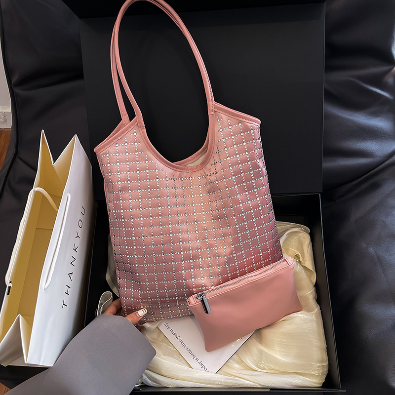 Bolso Tote popular de este año, nuevo bolso femenino de verano 2025, bolso a cuadros con diamantes, bolso de hombro de gran capacidad para niños y madres