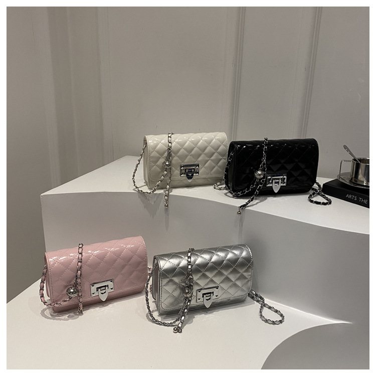 The diamond-patterned embroidered thread fashionable and elegant lock buckle elegant small bag for women's 2024 autumn new style versatile ins crossbody bag for women undefined