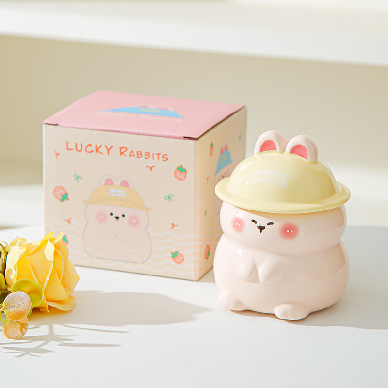 Dibujado a mano encantador conejo tridimensional taza de marca creativa regalo de cumpleaños taza de cerámica de dibujos animados estudiantes con taza de agua cubierta