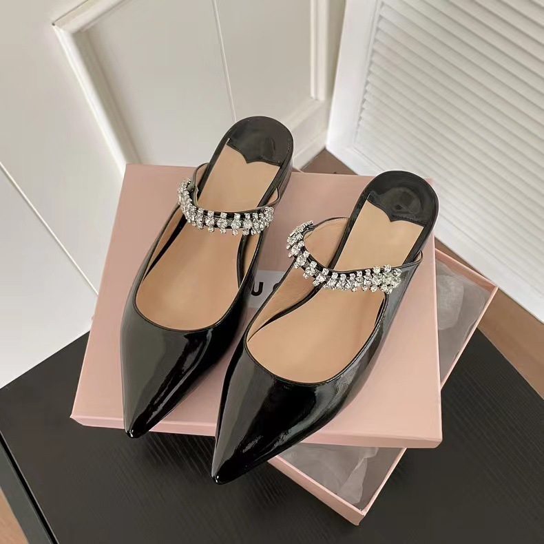 Sandalias de charol con punta puntiaguda y tacón alto de 2025, nuevas sandalias de verano con diamantes de imitación en color, tacón alto fino, punta abierta, elegantes, estilo halter, a la moda._voghion.com