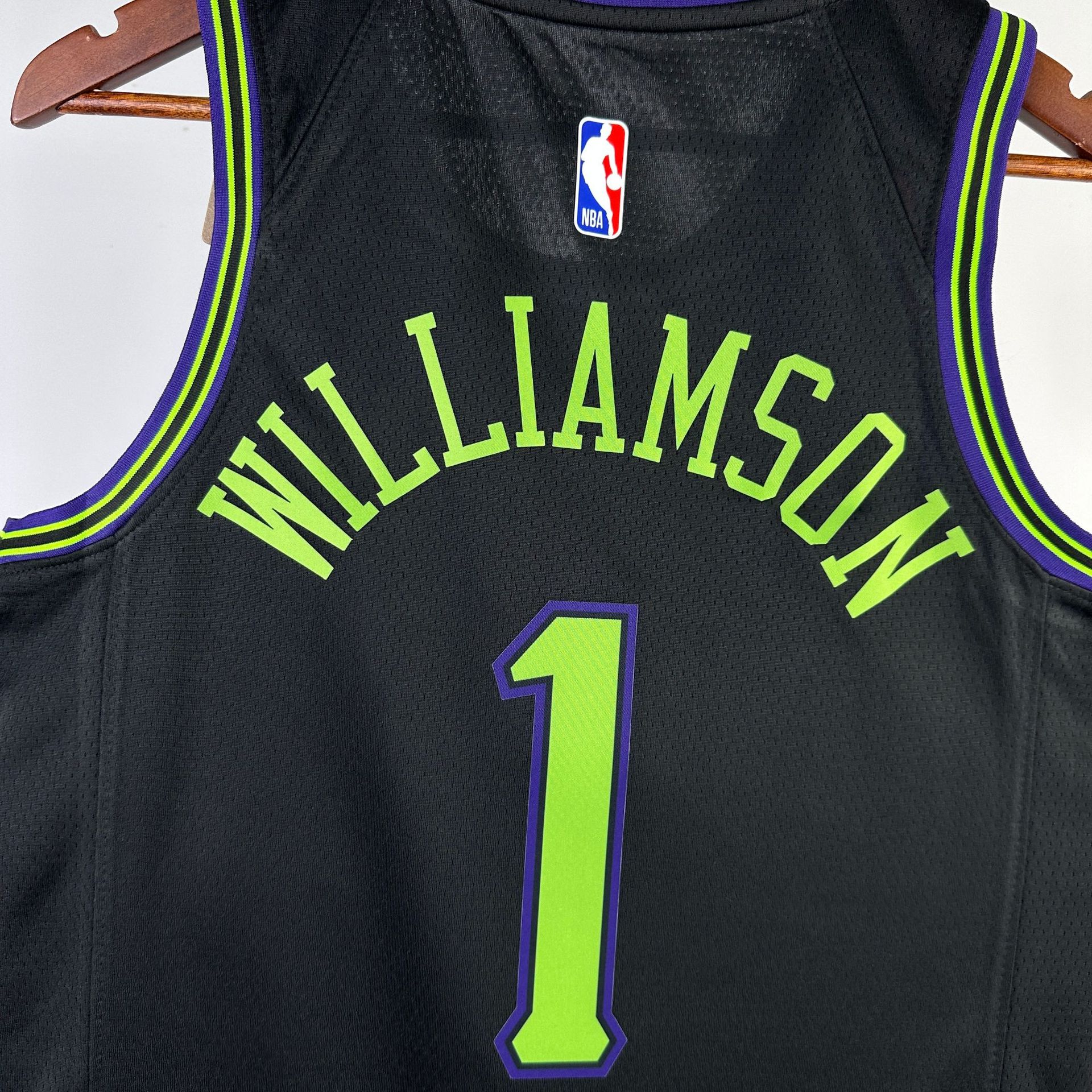 Pelicans Jersey 10