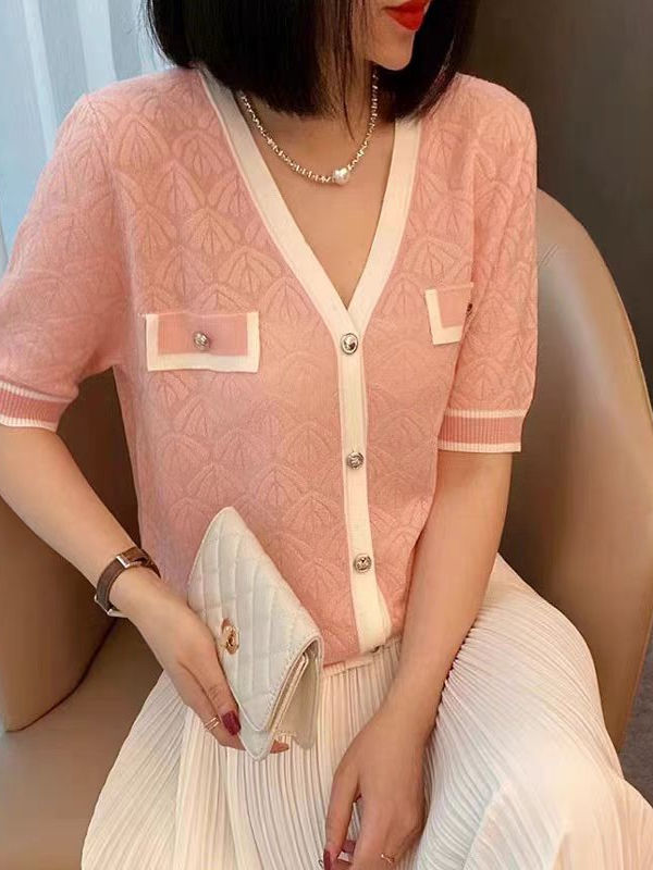 Áo len dệt kim jacquard cổ chữ V tay ngắn, phong cách tiểu thơ, khóa kim loại — Màu đen