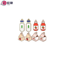 牛奶瓶草莓牛奶 diy合金滴油饰品配件跨境发饰钥匙扣挂件吊坠