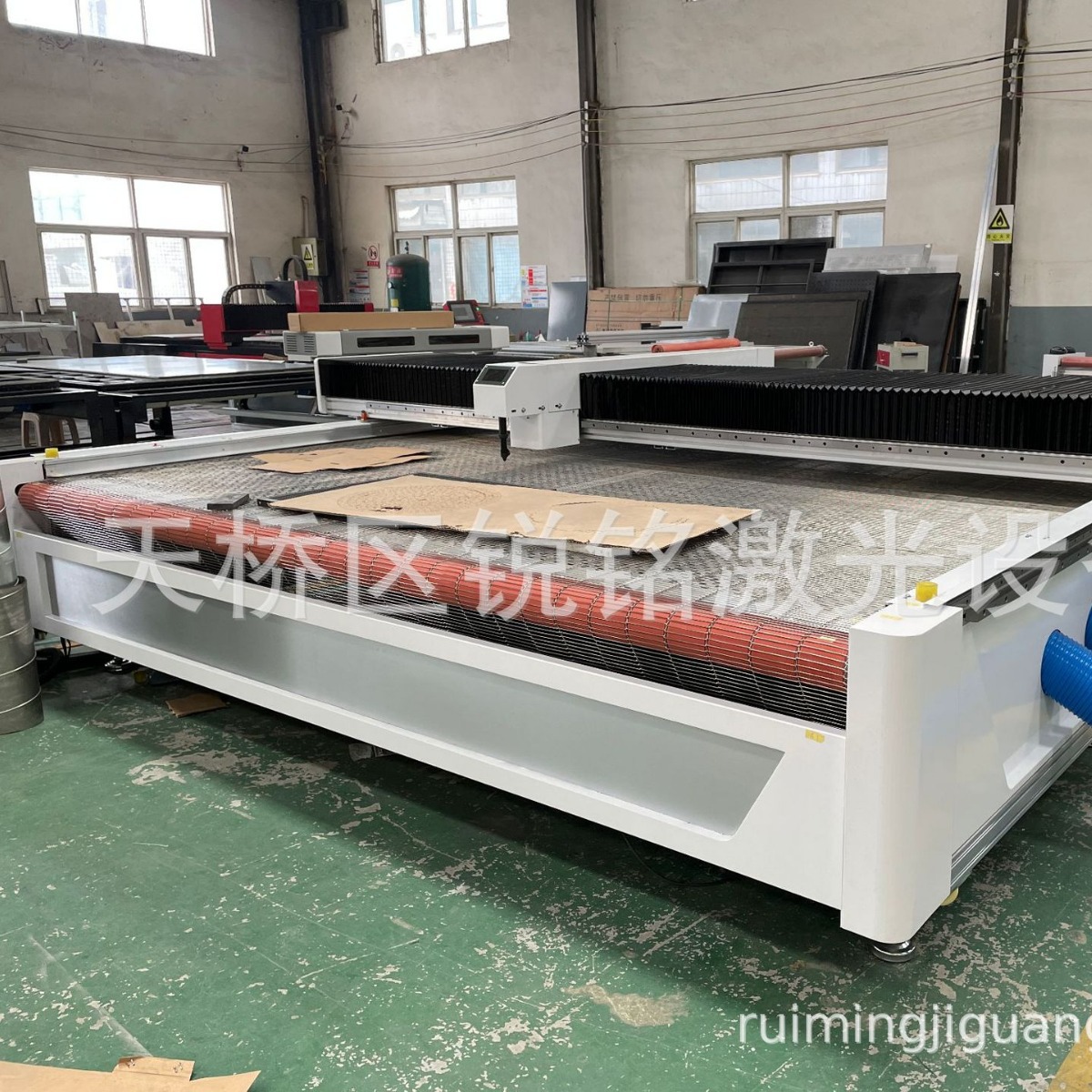厂家新产品热销窗帘激光切割机 墙布切割 皮革布料裁剪
