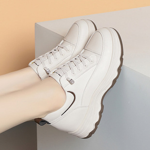 Autumn and Winter mom shoes 2023 new middle-aged and elderly leisure travel sneaker comfortable soft leather soft bottom spring and autumn women's shoes