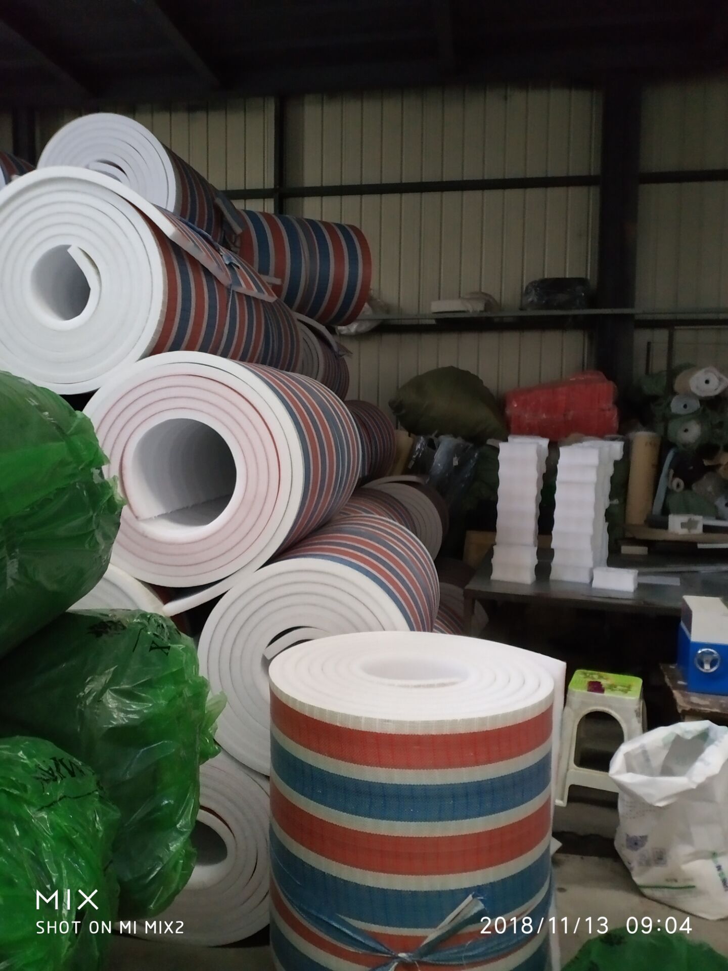 厂家供应白色珍珠棉复彩条布卷材泡沫海绵/混凝土包装保温被