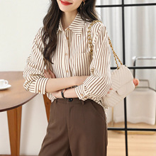 老钱风衬衫2025早春新款宽松百搭通勤卡其条纹印花衬衫女长袖外套