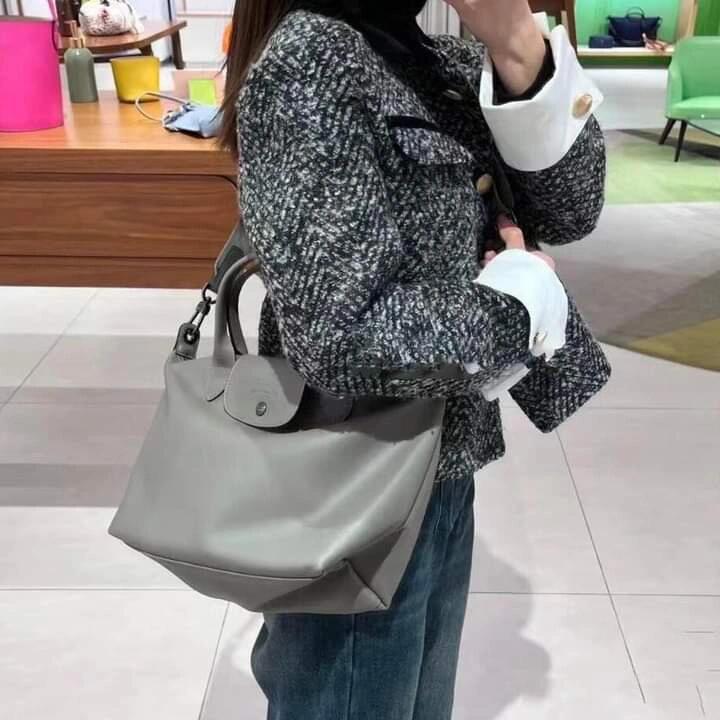 2024 New Longchamp Crossbody Bag, Work Commute Bag, Laptop Bag, Dumpling Bag, Leather Waterproof Tote Bag 2024 New Longchamp Crossbody Bag, Work Commute Bag, Laptop Bag, Dumpling Bag, Leather Waterproof Tote Bag