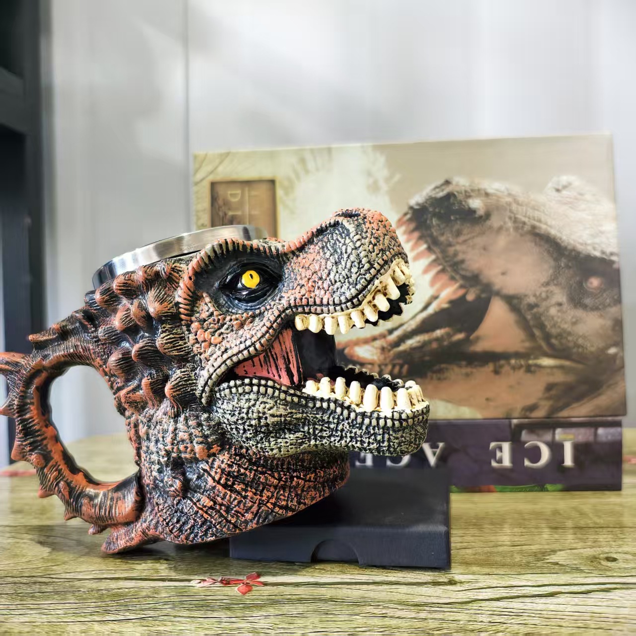 2025 nuevos productos creativos transfronterizos Amazon resina de acero inoxidable retro cabeza de dinosaurio fabricantes de tazas al por mayor