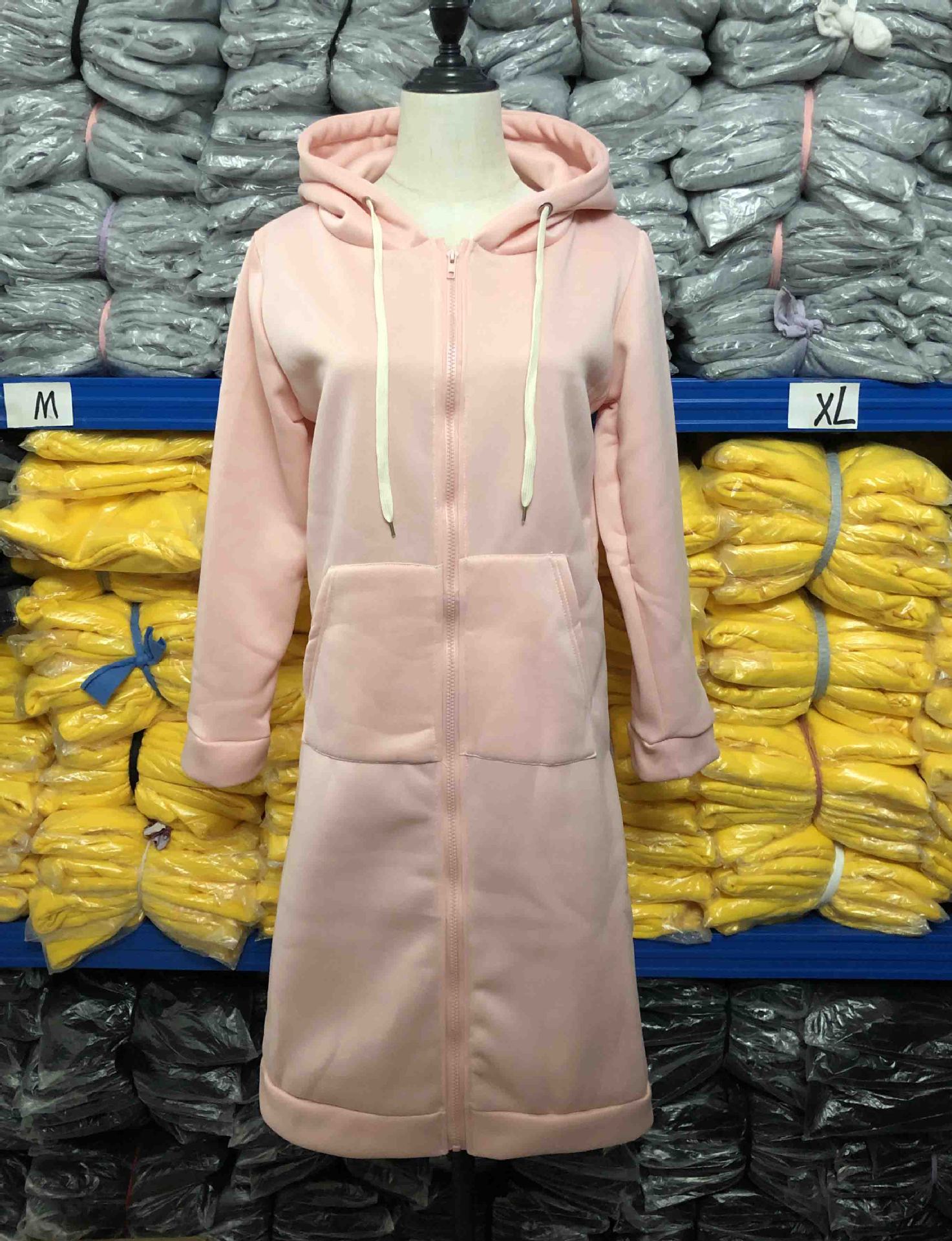 9729 Otoño e Invierno Amazon Venta caliente suéter de las mujeres Mediados de longitud de lana forrada bolsillo con capucha cremallera gabardina mujeres