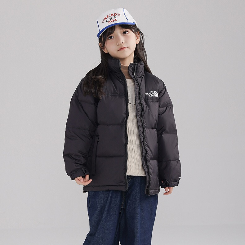 The North Face Style Children's down Jacket 2026 Autumn/Winter Stand Collar Color-Blocking Short White Duck down Thickened Coat for Boys and Girls The North Face Style Children's down Jacket 2026 Autumn/Winter Stand Collar Color-Blocking Short White Duck down Thickened Coat for Boys and Girls