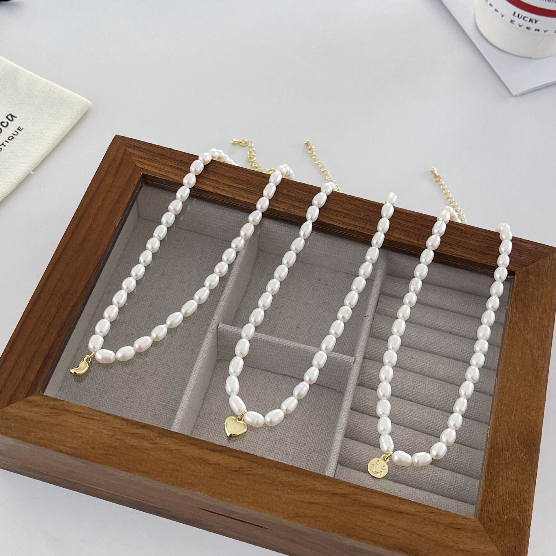 45g Weight Necklace Classification 1 Piece Quantity Daily Occasion Freshwater Pearl Material Heart Shape Pattern Women'S Gender Beaded Design Retro Style 1 Piece Retro Heart Shape Freshwater Pearl Beaded Necklace 11