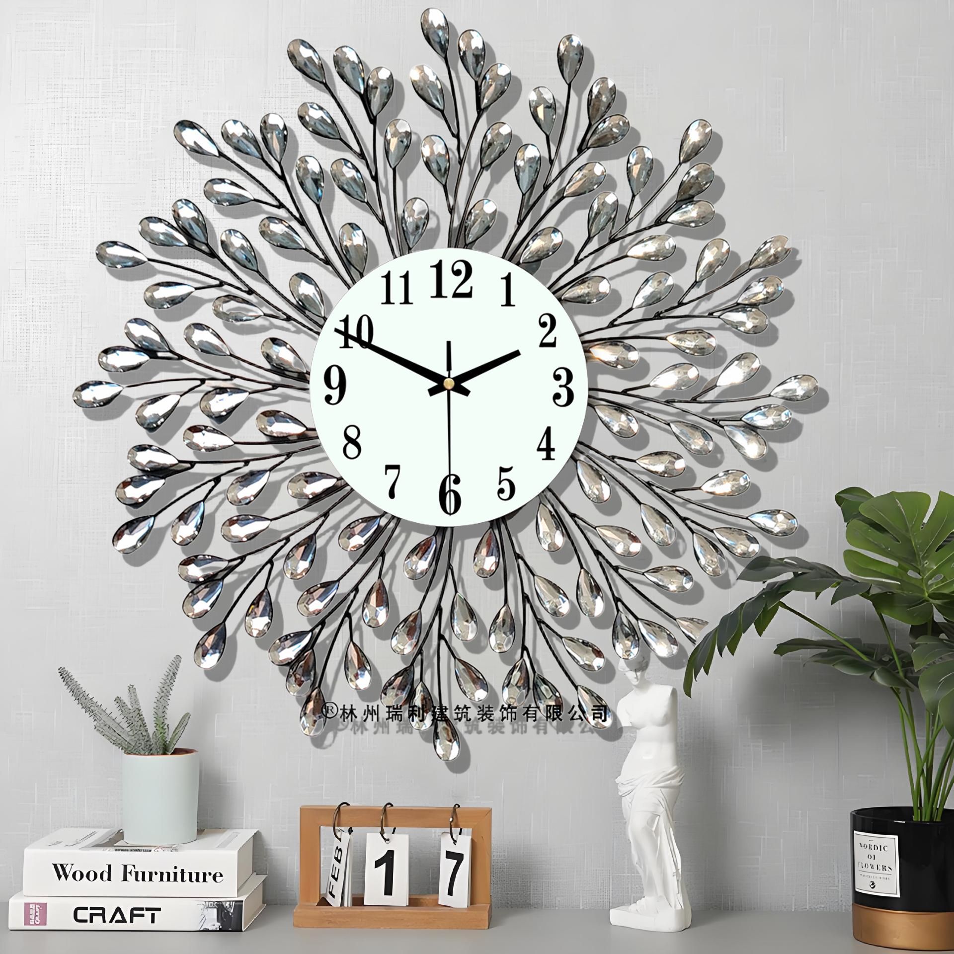 新品闪耀创意欧式孔雀铁艺挂钟静音轻奢客厅时尚装饰艺术挂钟包邮