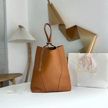 �߼��а���Ů�r��2025�紺�¿�Ů����Ƥ�|��Ҹ�μ��Ů�V�ݰ���