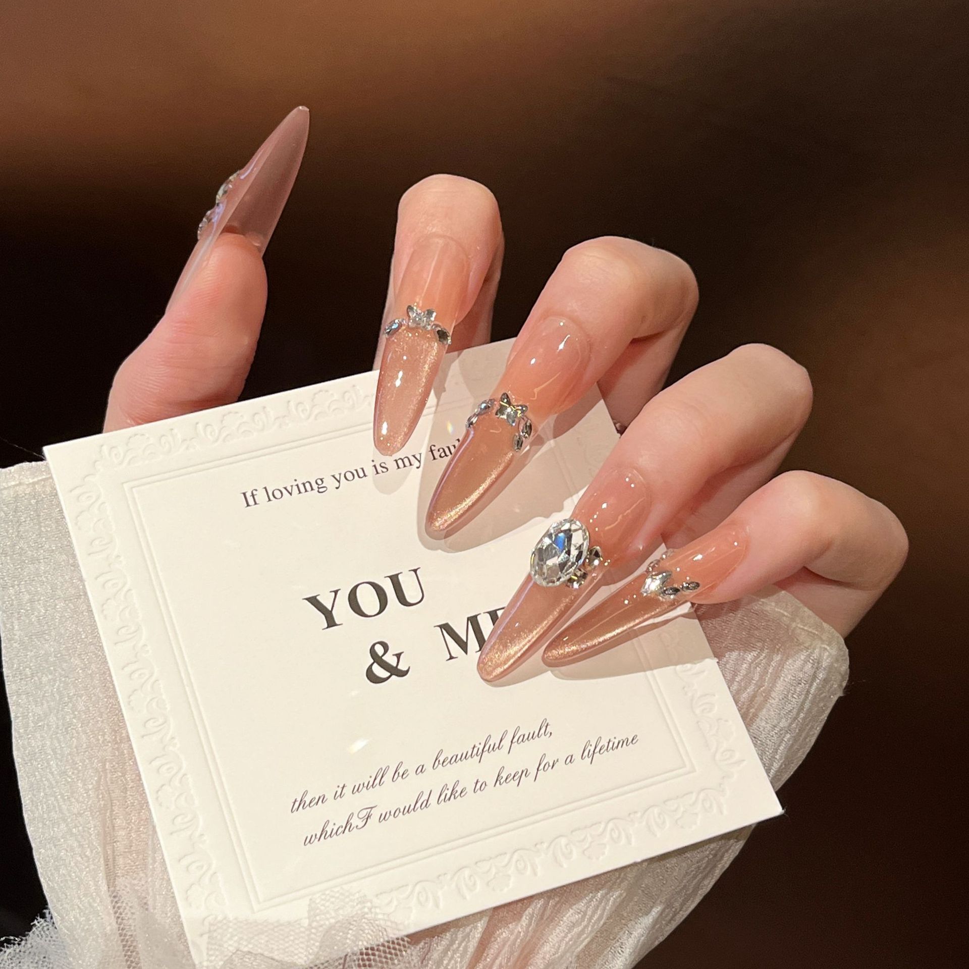 Otoño y invierno nuevos productos de desgaste de uñas hechas a mano puro pieza de uñas fina perro largo 4.0 desmontable uñas falsas al por mayor