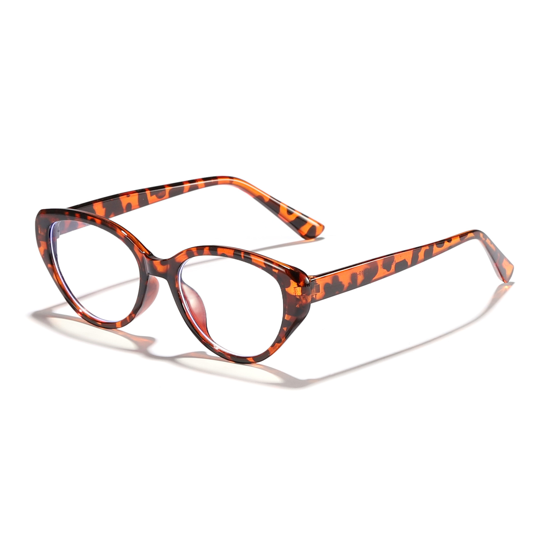 Gafas de sol retro ojo de gato, cara redonda cuadrada de moda femenina, delgado, pequeño libro rojo, el mismo estilo, gafas de sol de alta gama de estilo europeo y americano